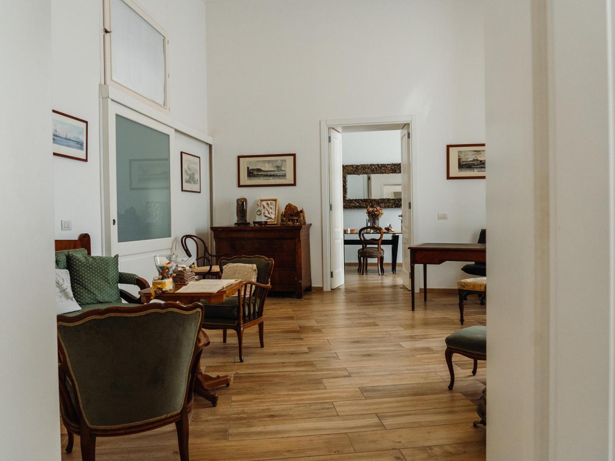 Lo Specchio Dei Papiri Acomodação com café da manhã Nápoles Exterior foto